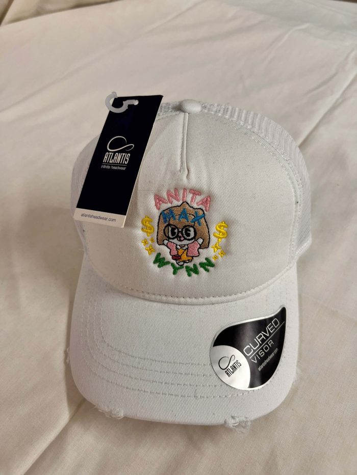 Various brands of hats - Image 4