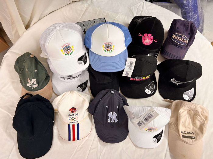Various brands of hats - Image 15